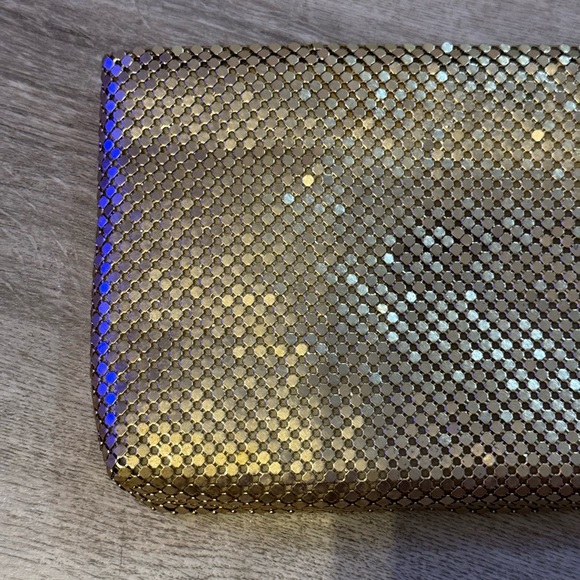 Vintage Whiting & Davis Gold Tone Metal Mesh Large Zippered Clutch / Handbag - Picture 7 of 16